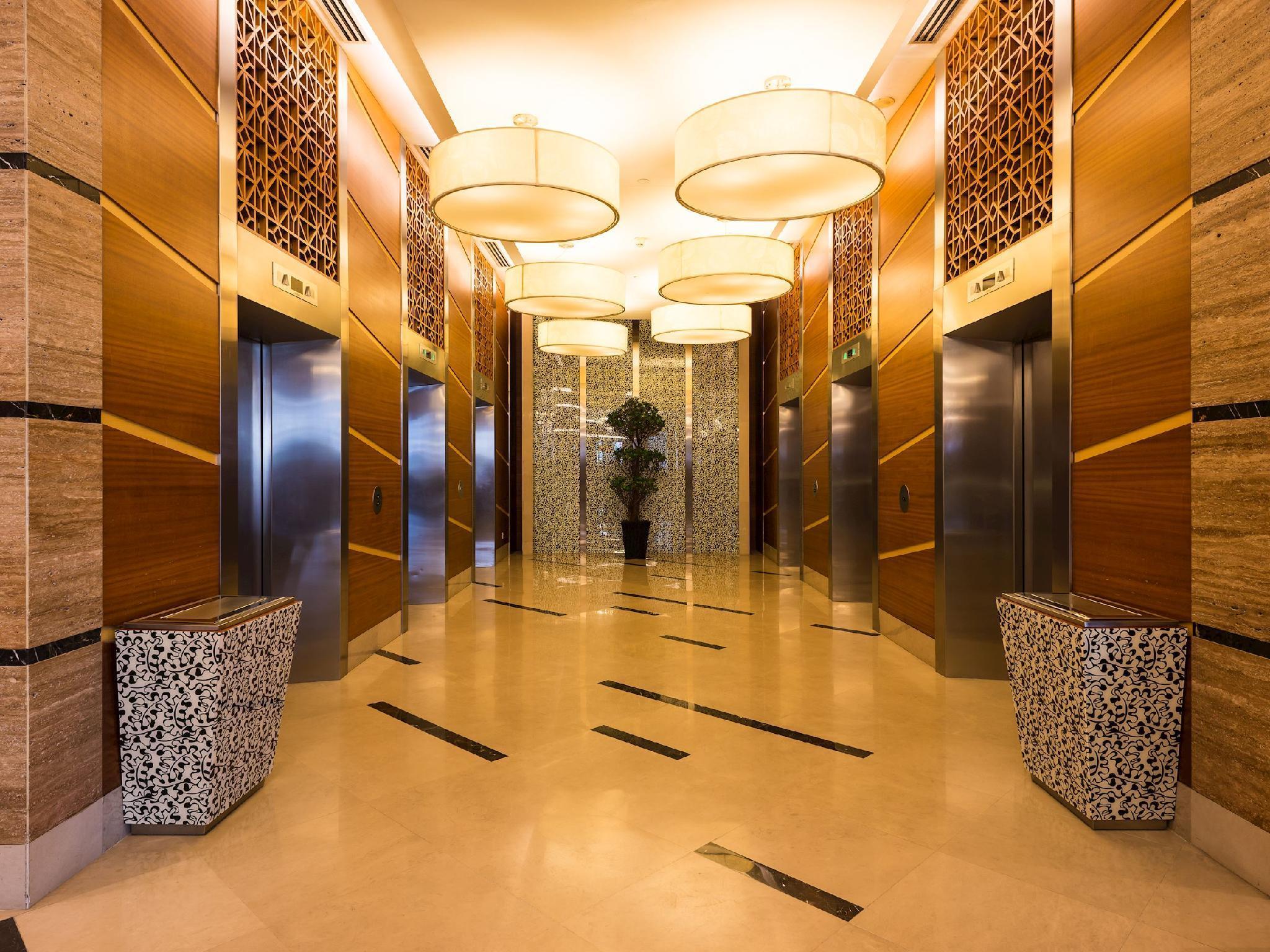 St Giles Gardens Hotel Куала-Лумпур Экстерьер фото The elevator lobby